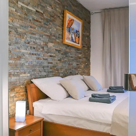 Apartmani Kraljevica 아파트