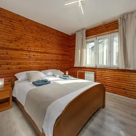 Apartmani Kraljevica * 克拉列维察