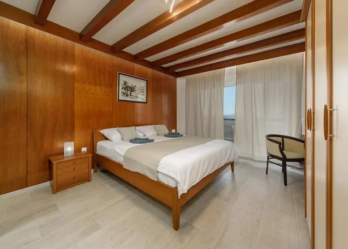 Apartmani Kraljevica *