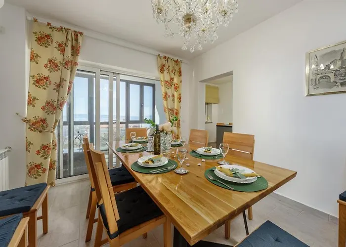 Apartmani Kraljevica דירה
